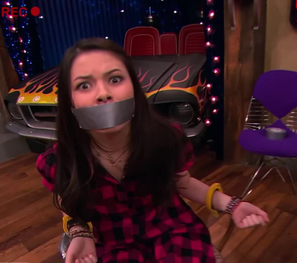 Miranda Cosgrove Is A Bit Tied Up Atm Famous Ni