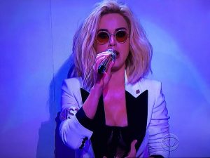 Katy Perry Grammy’s 2017 Huge Cleavage