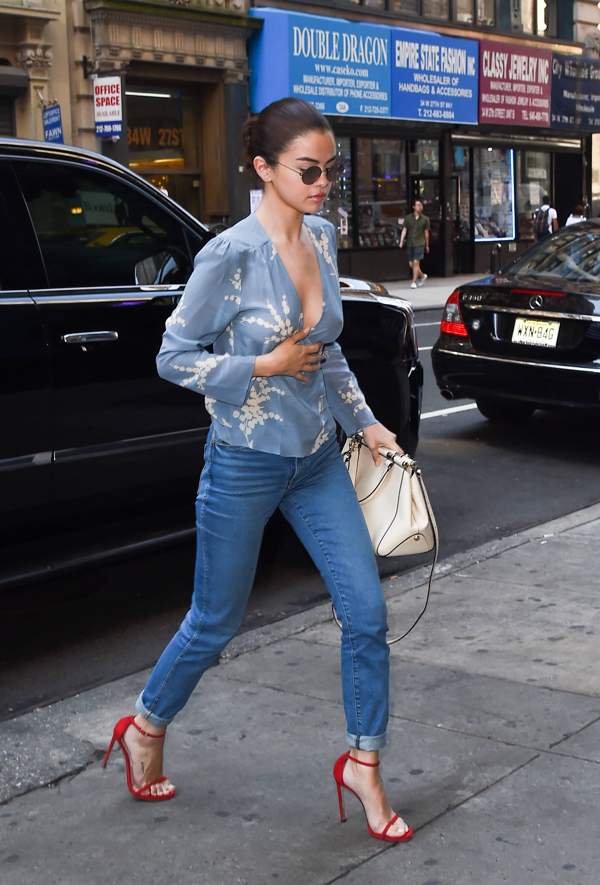 Selena Gomez Nippy In NYC