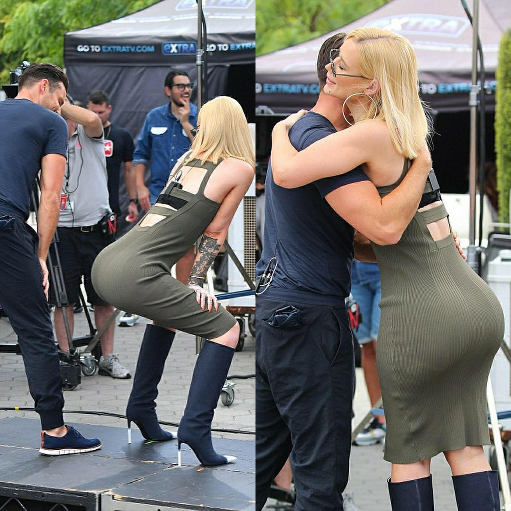 Iggy’s Ass Is The Type That’s So Alluring It Makes U Wanna Grab It When U See It