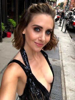 Alison Brie Takes A Hot Selfie