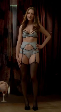 Alison Brie’s Sexy Lingerie Twirl