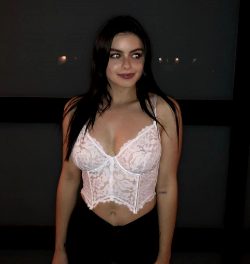 Ariel Winter Looks Better Than Ever Tbh!