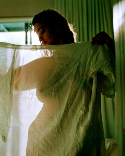 Ashley Graham Nude Behind A Sheet 😍🔥
