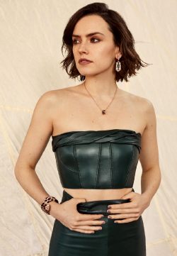 Daisy Ridley Being Gorgeous