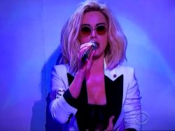 Katy Perry Grammy’s 2017 Huge Cleavage