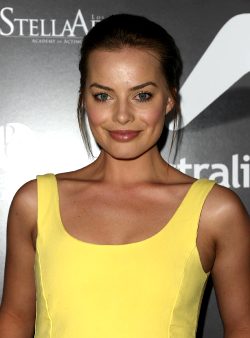 Margot Robbie Looks Extra Hot In Yellow