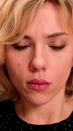 Scarlett Johansson Closeup And Beautiful