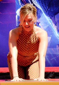 Scarlett Johansson In Position