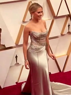 Scarlett Johansson Wins The 2020 Oscars